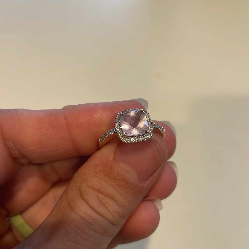 Gold diamond ring